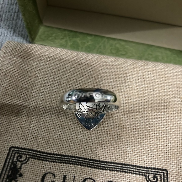 NWT Gucci Blind for Love Heart Ring With Box (full inclusion) Size 7.25 US - Picture 8 of 9